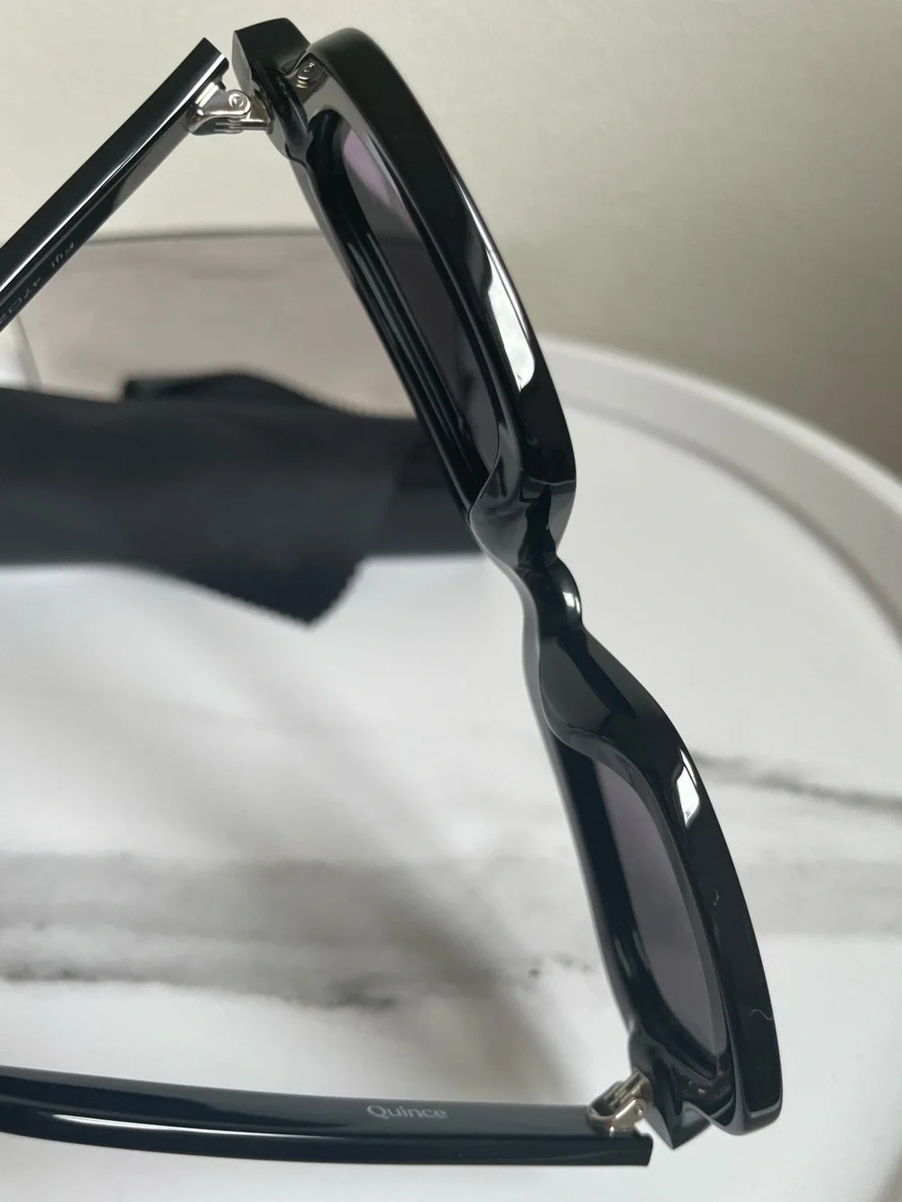 Quince Fiji Black Polarized Acetate Sunglasses Case and Cloth NWOT